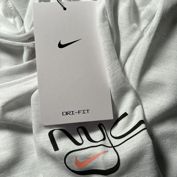 NWT Men's Nike Dri-FIT Miler NYC Running Shirt, White, L DN7509 100 - Picture 6 of 6